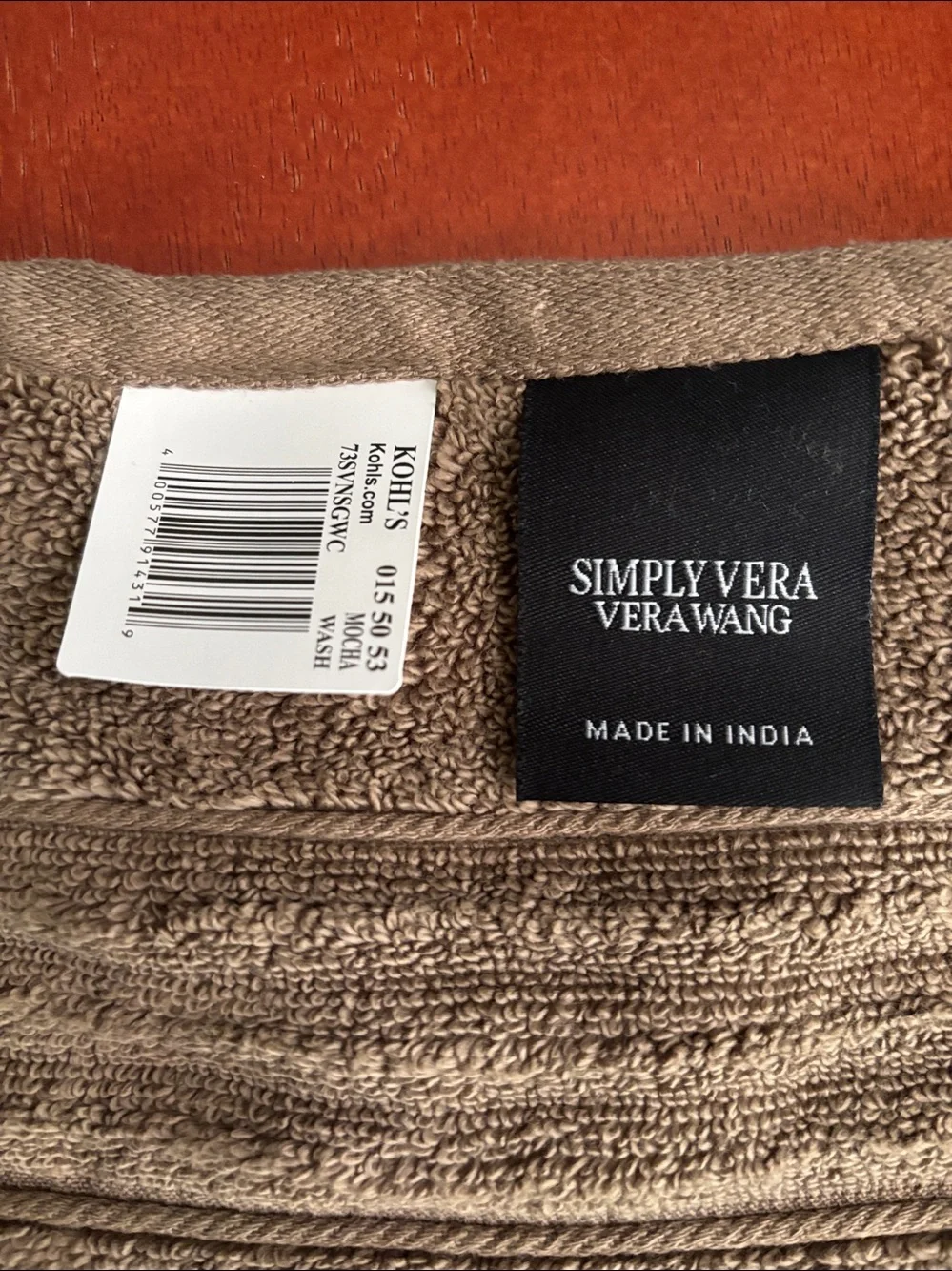 2 Vera Wang Mocha Washcloths NWT